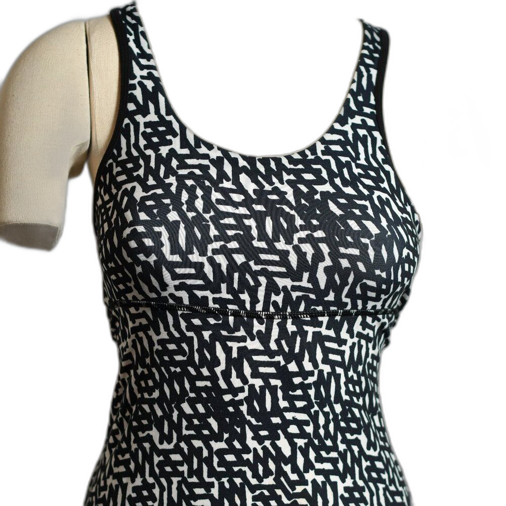 lululemon Racer Back Black and White with Mesh Back, Size 6